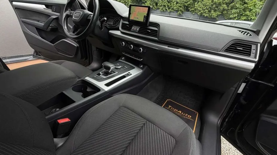 AUDI Q5 -