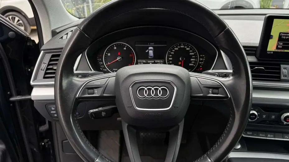 AUDI Q5 -