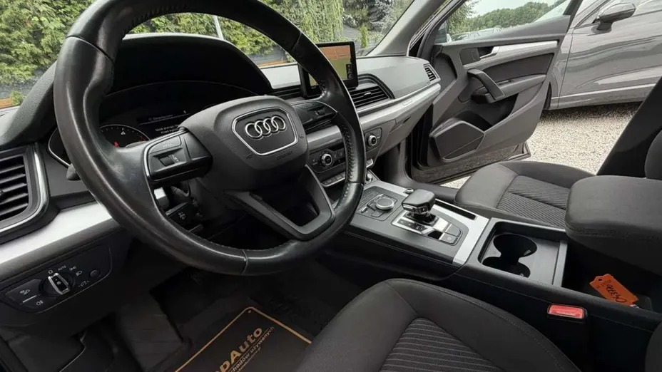 AUDI Q5 -