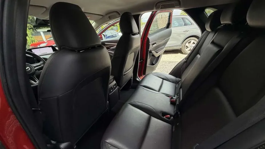 MAZDA CX-30 -