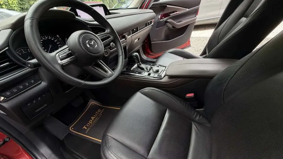 MAZDA CX-30 -