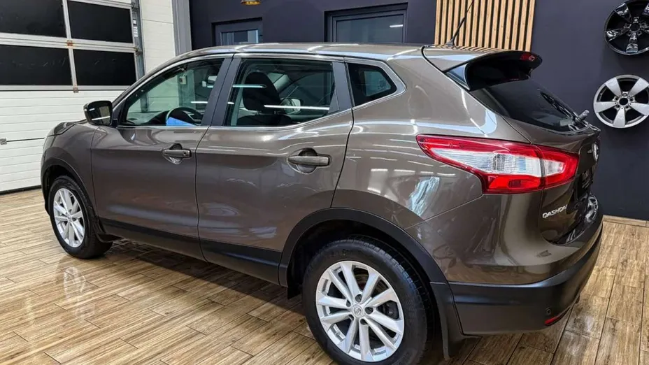NISSAN Qashqai -