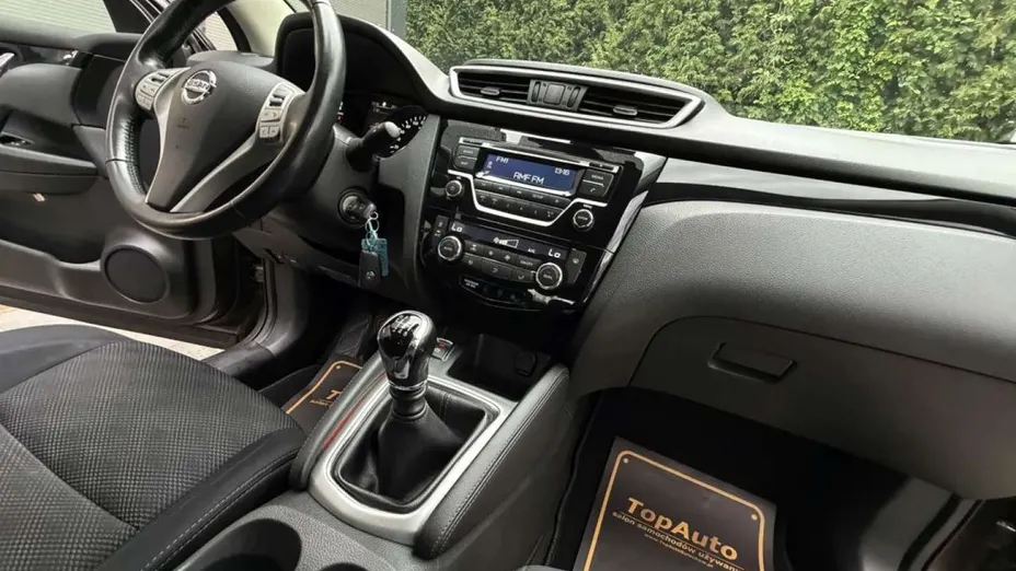 NISSAN Qashqai -
