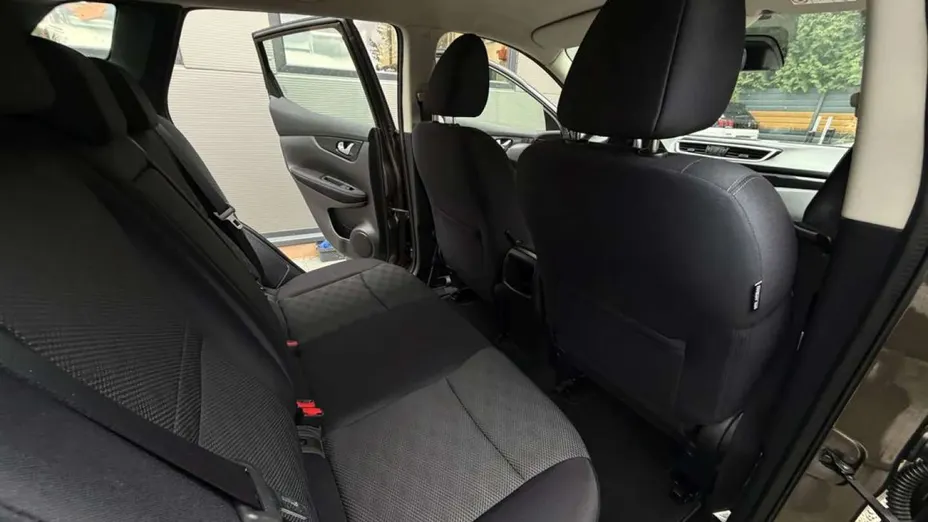 NISSAN Qashqai -