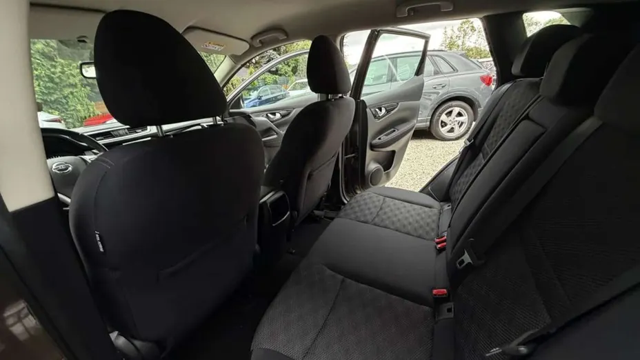 NISSAN Qashqai -