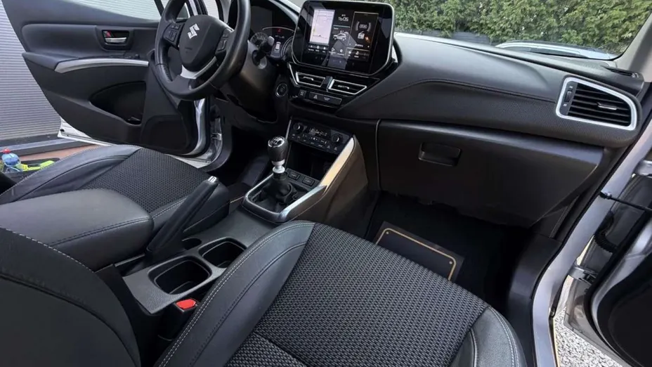 SUZUKI SX4 -