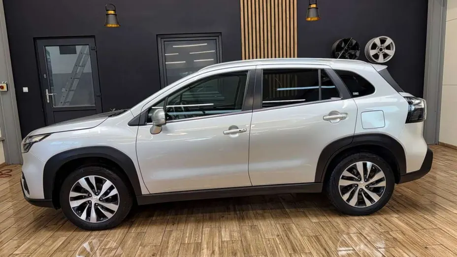 SUZUKI SX4 -