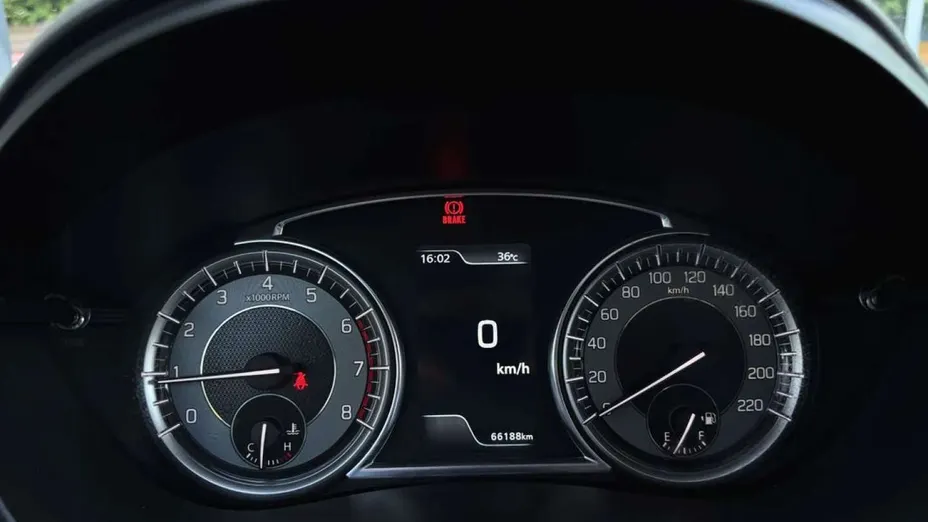 SUZUKI SX4 -