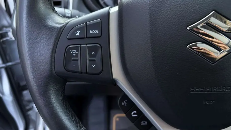 SUZUKI SX4 -