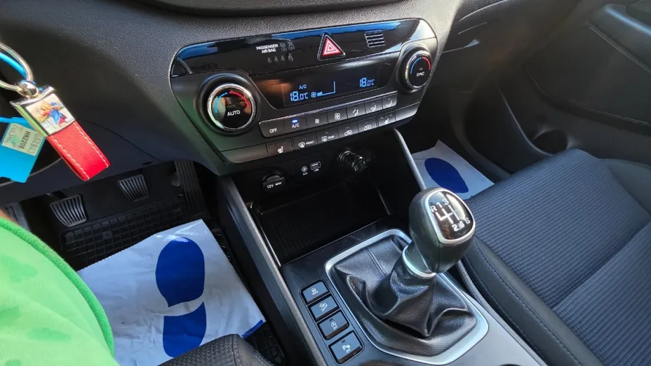 HYUNDAI Tucson -