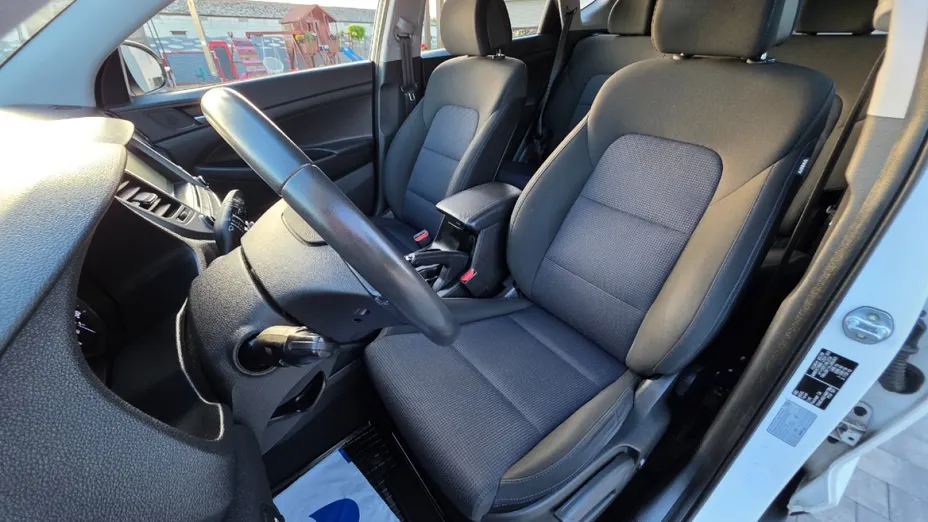 HYUNDAI Tucson -