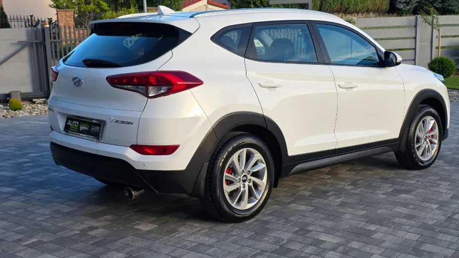 HYUNDAI Tucson -