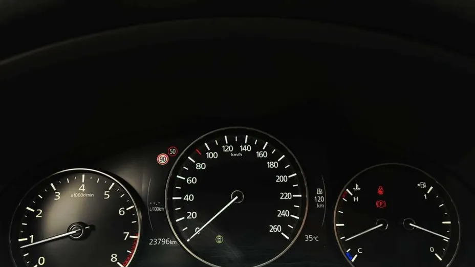 MAZDA 3 -