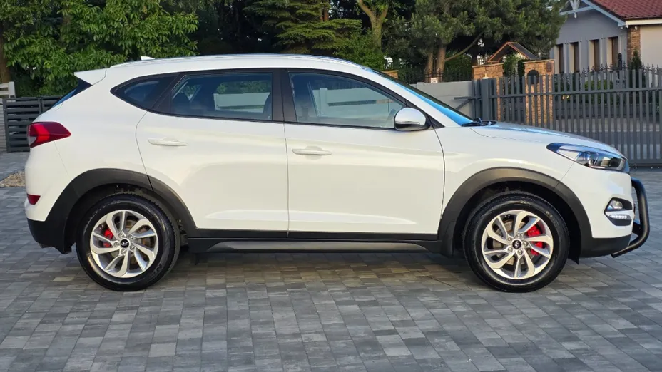 HYUNDAI Tucson -