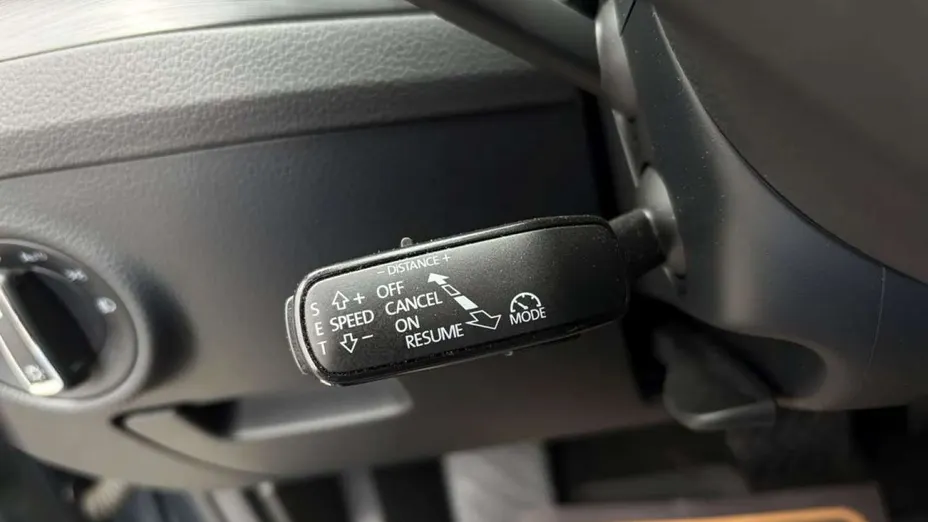 SKODA Superb -