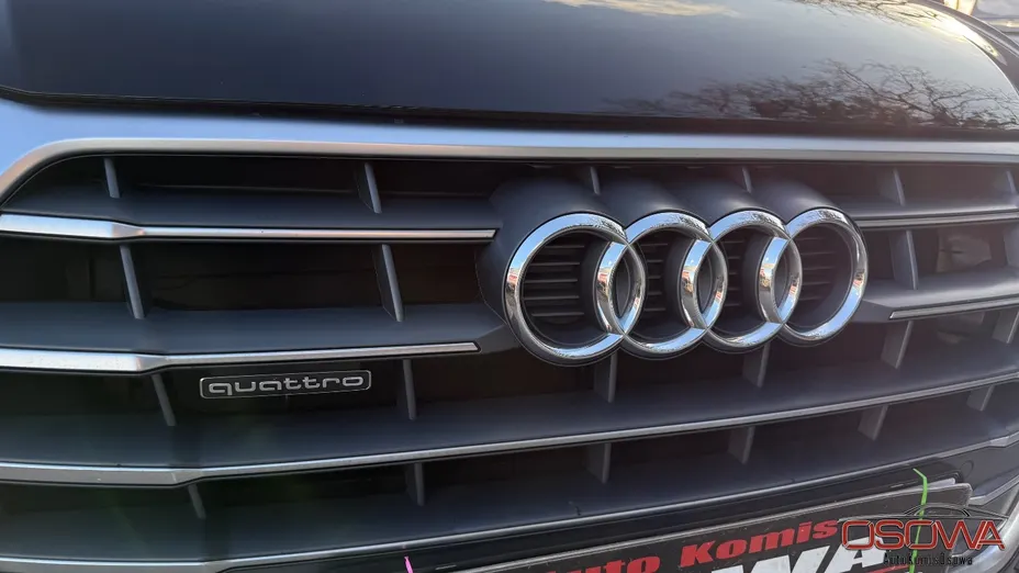 AUDI Q5 -