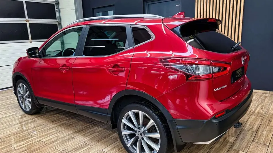 NISSAN Qashqai -