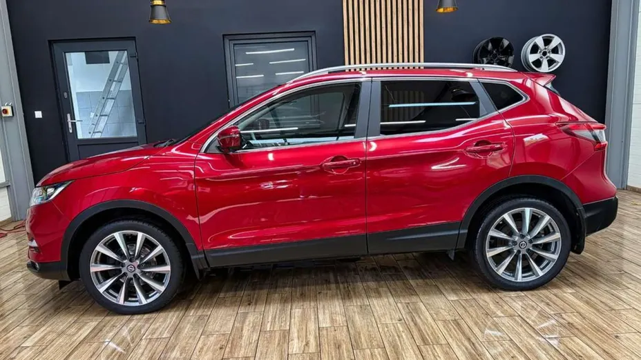 NISSAN Qashqai -