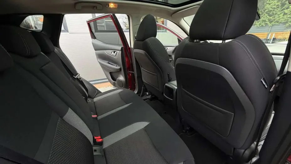 NISSAN Qashqai -