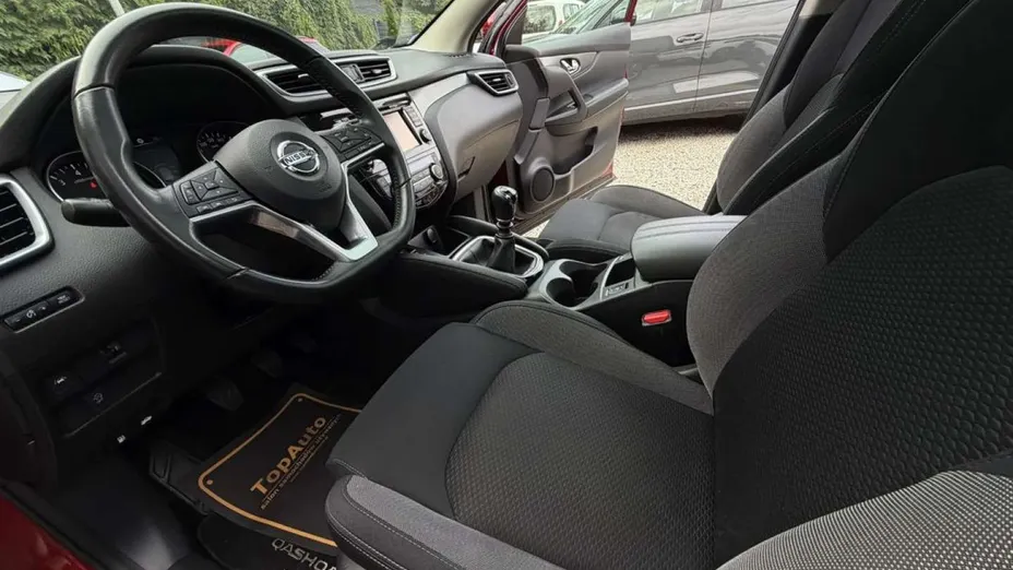 NISSAN Qashqai -
