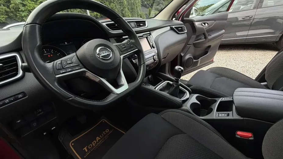NISSAN Qashqai -