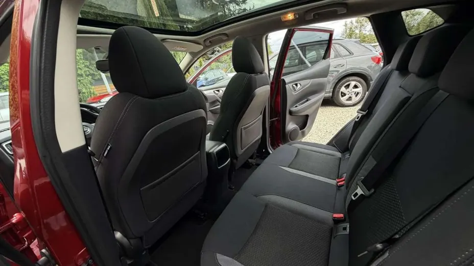 NISSAN Qashqai -