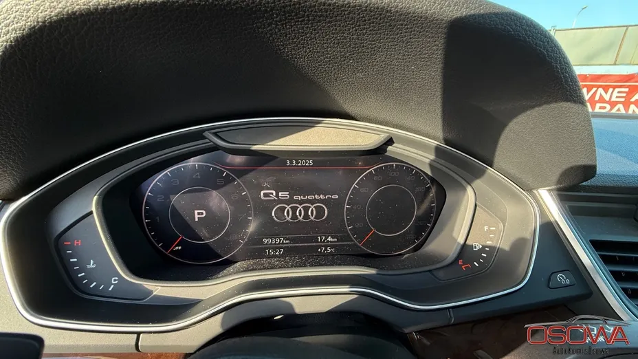 AUDI Q5 -