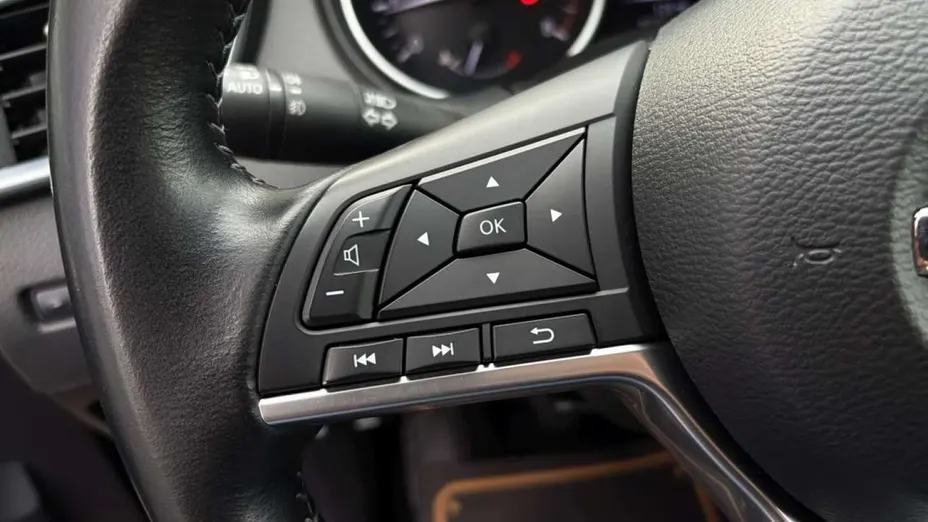 NISSAN Qashqai -
