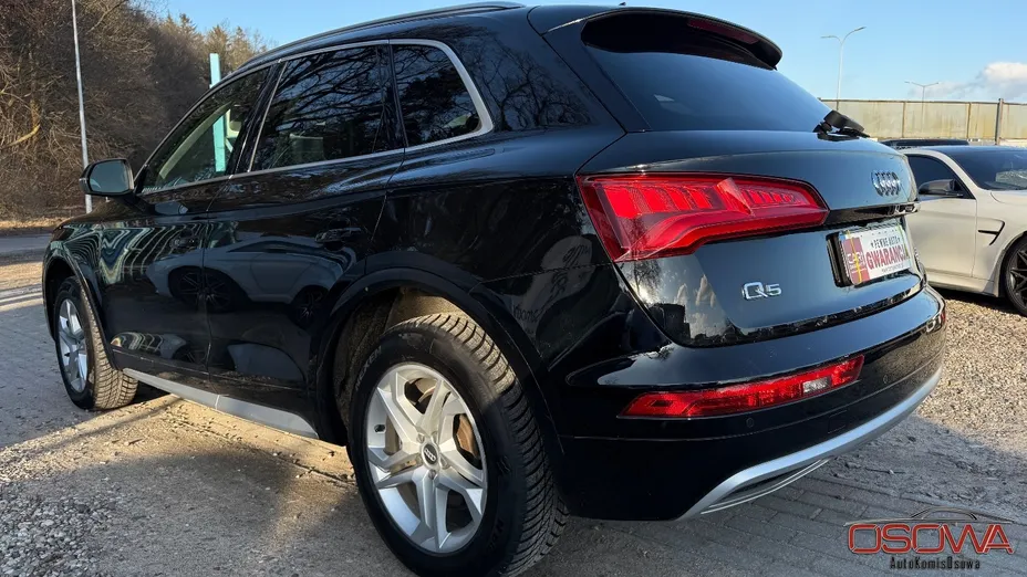 AUDI Q5 -