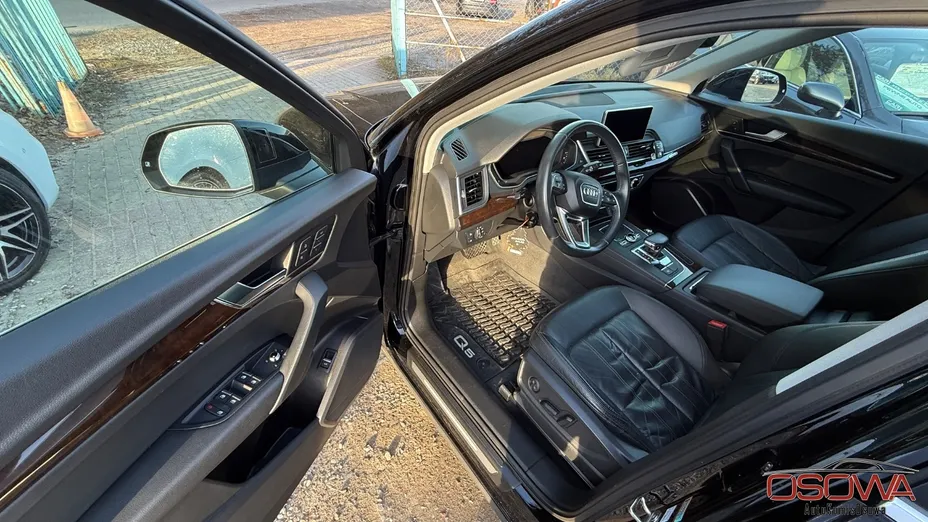 AUDI Q5 -