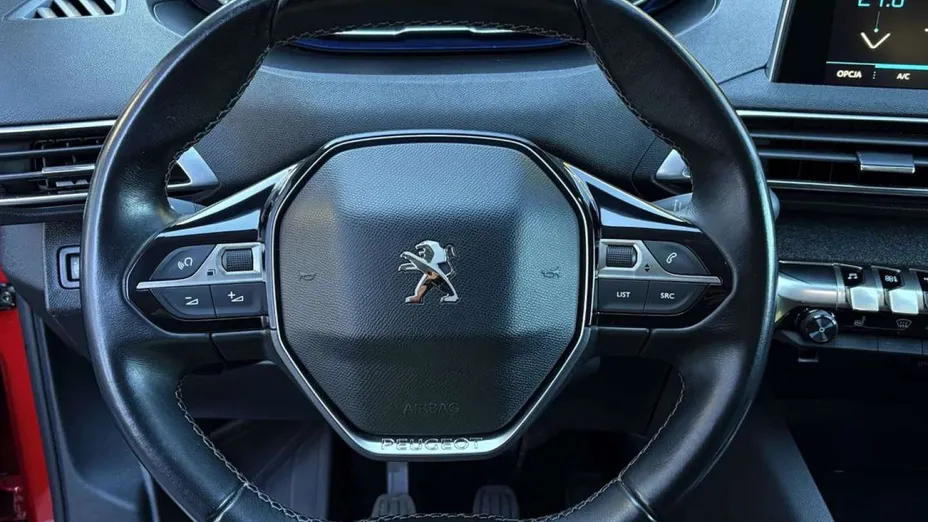 PEUGEOT 3008 -