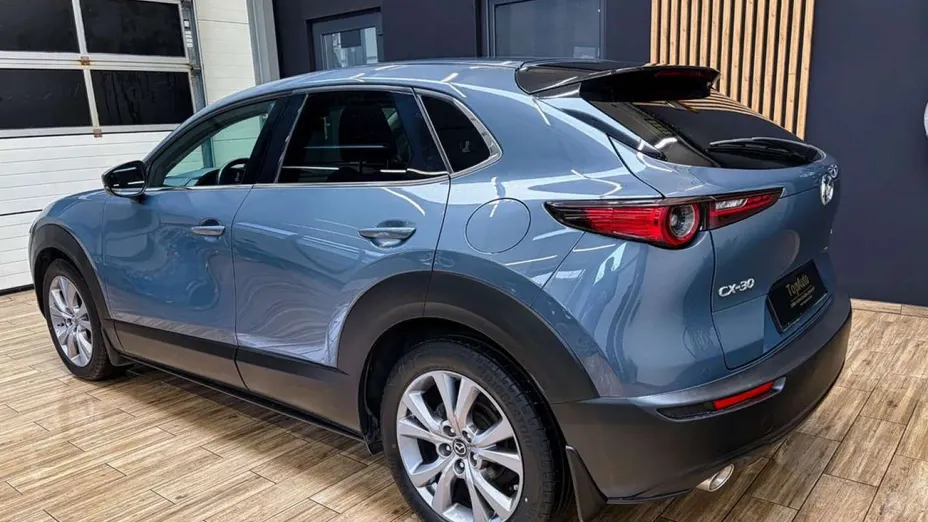 MAZDA CX-30 -