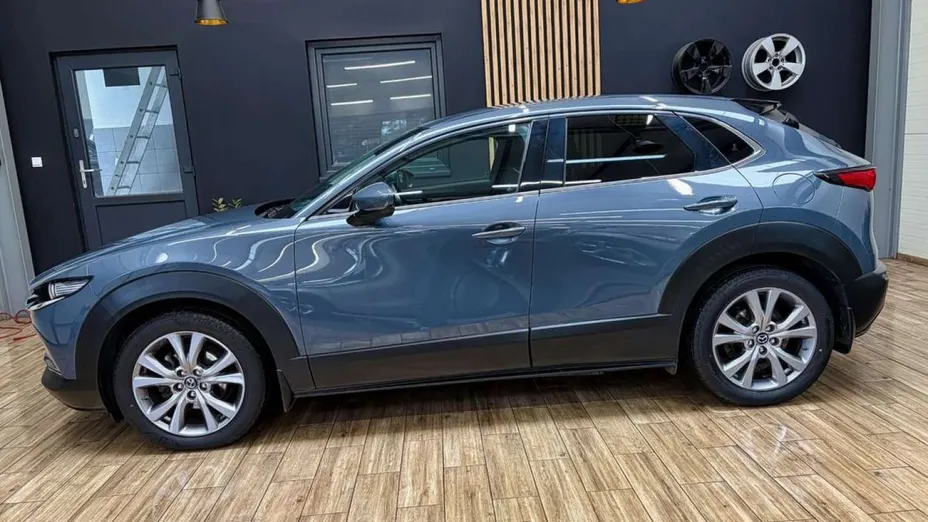 MAZDA CX-30 -