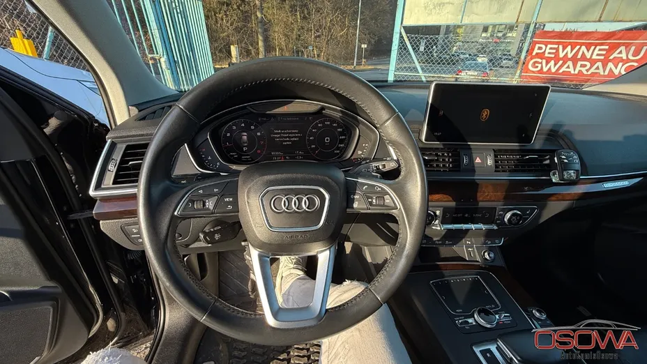 AUDI Q5 -
