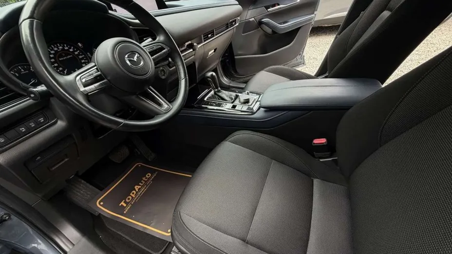 MAZDA CX-30 -