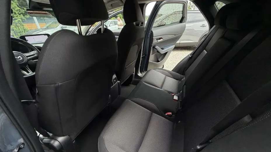 MAZDA CX-30 -