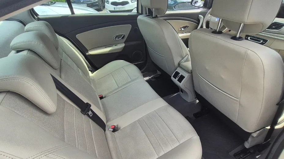RENAULT Fluence -