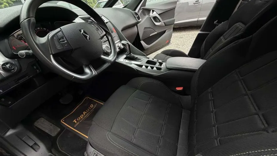 CITROEN DS5 -