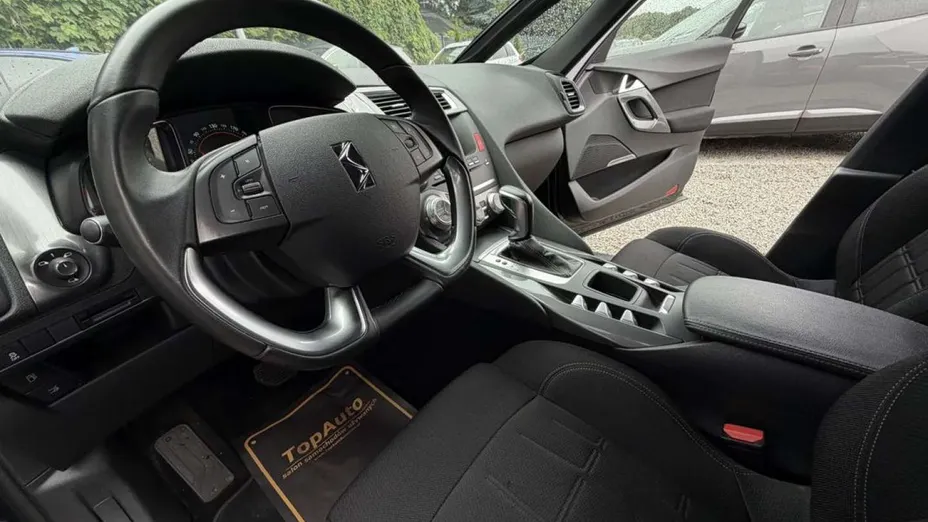 CITROEN DS5 -