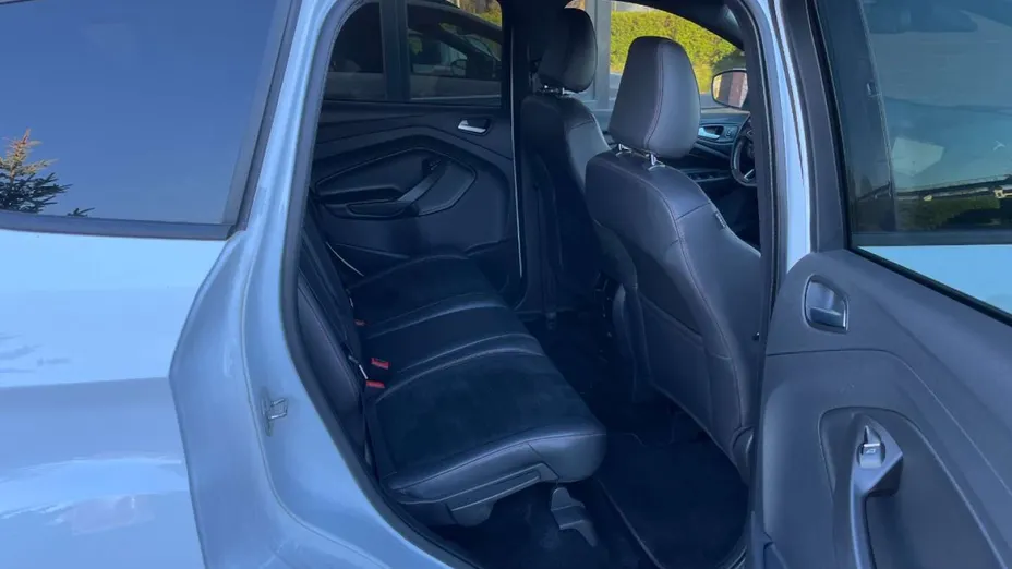 FORD Kuga -