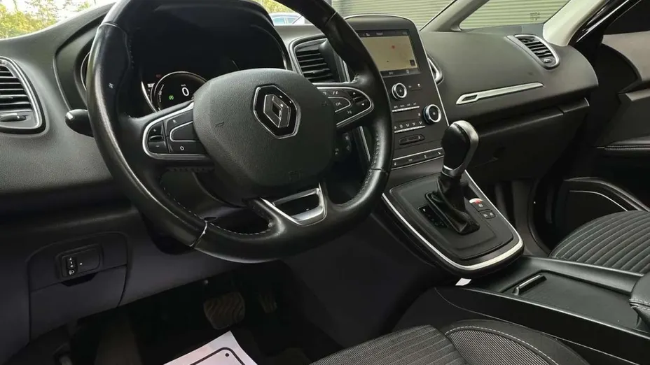 RENAULT Scenic -