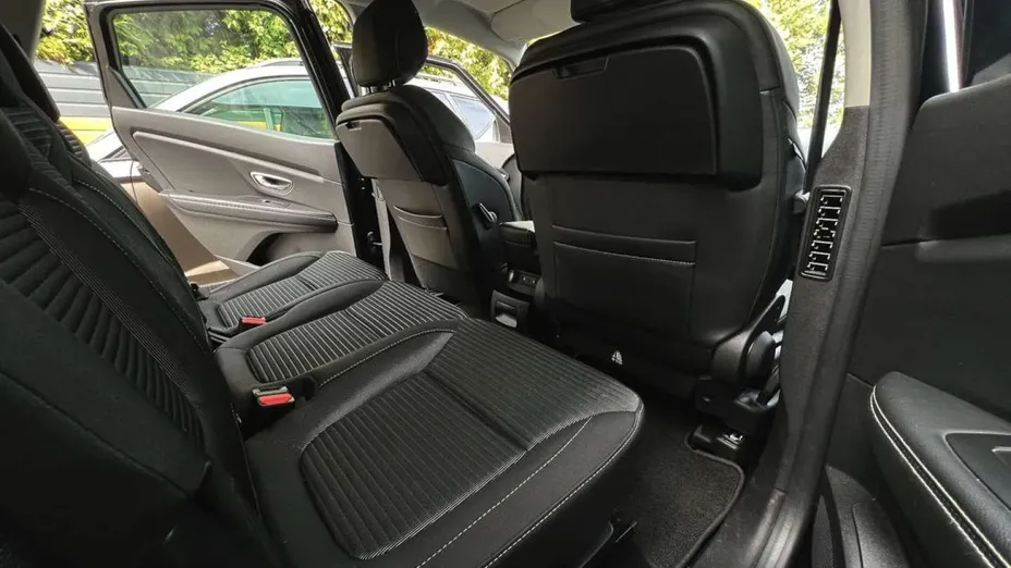 RENAULT Scenic -