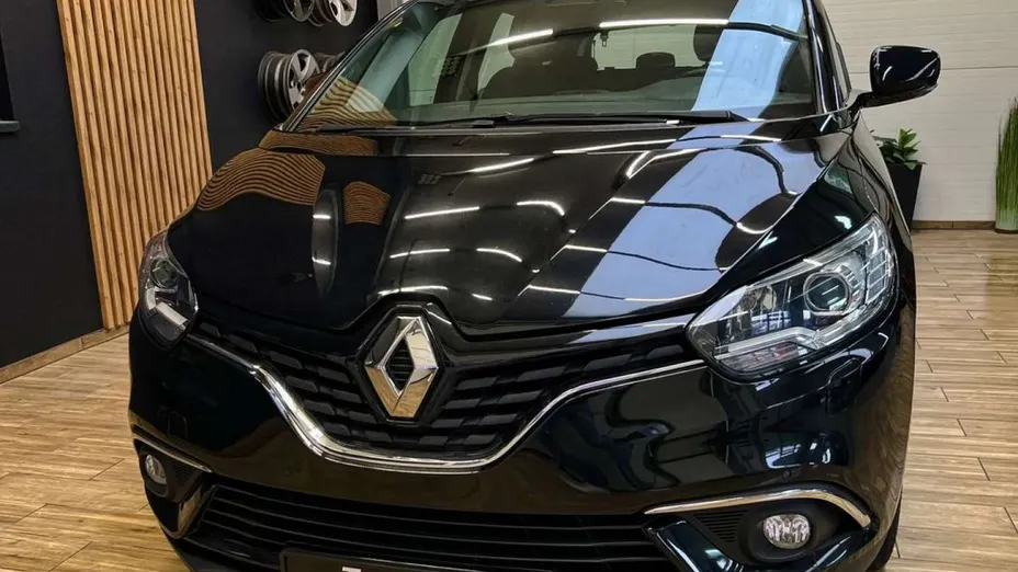RENAULT Scenic -