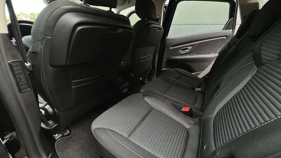 RENAULT Scenic -