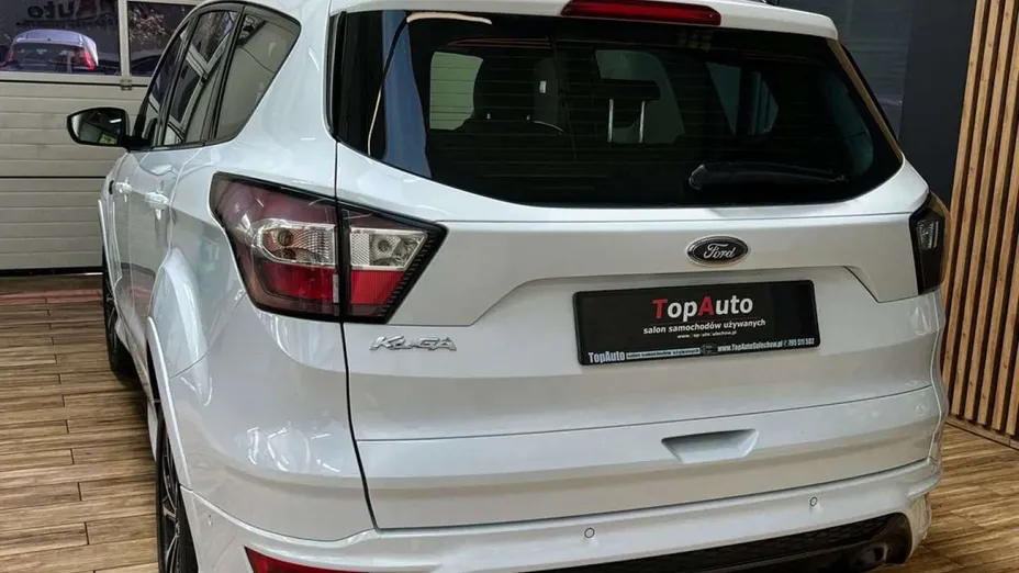 FORD Kuga -