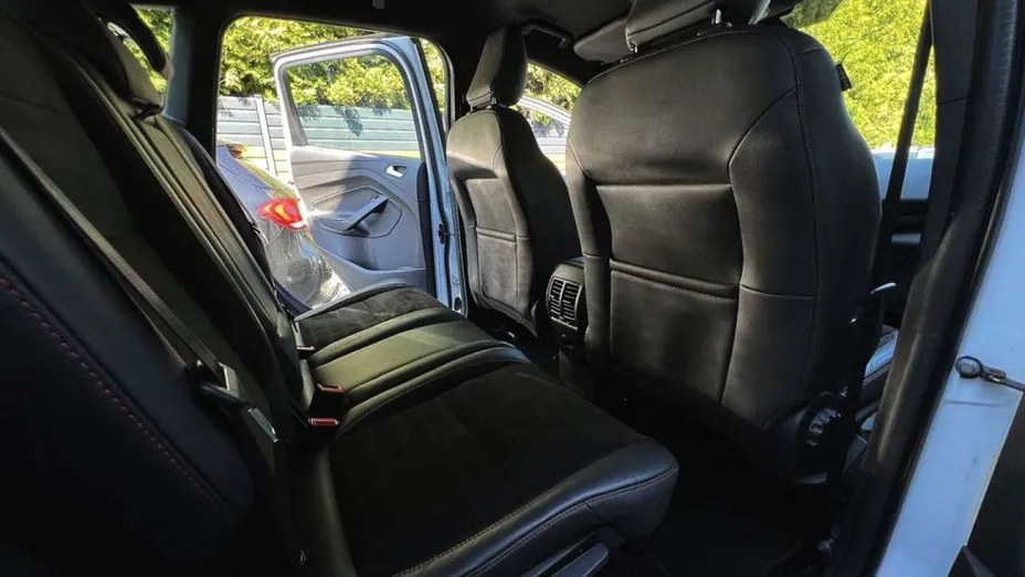 FORD Kuga -