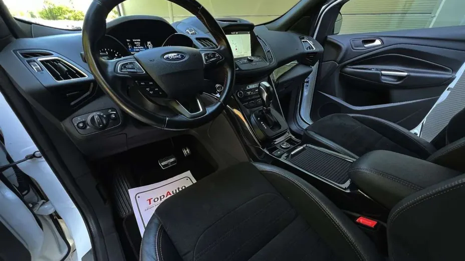 FORD Kuga -