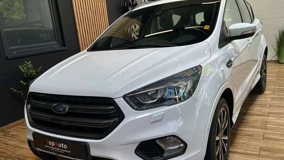 FORD Kuga -