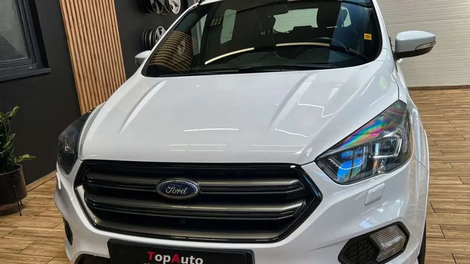 FORD Kuga -