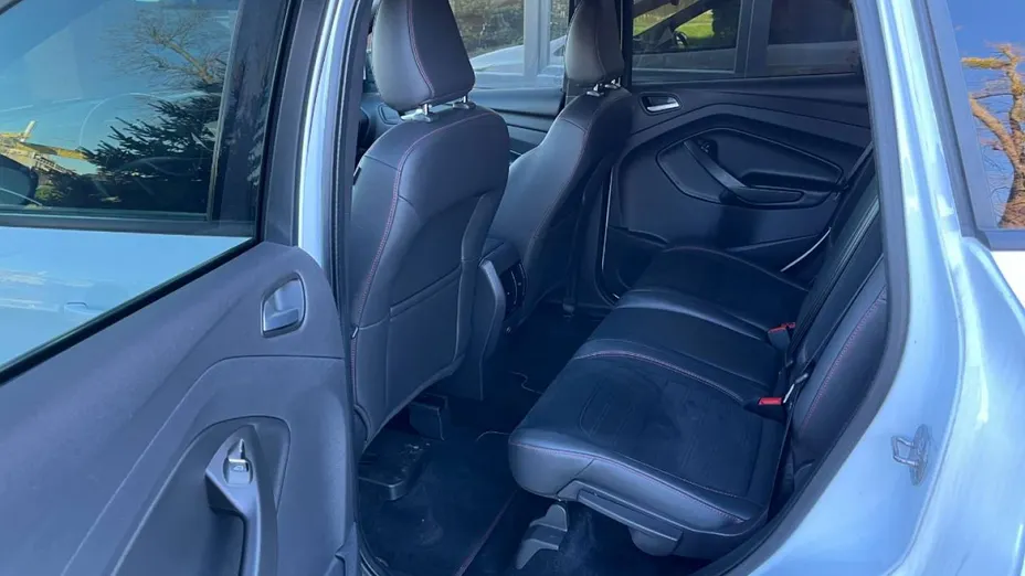 FORD Kuga -